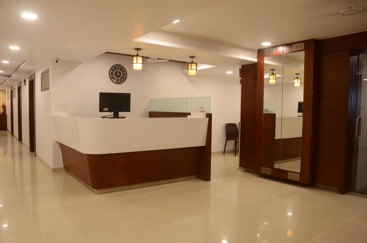 Hotel Ideal Вадодара Екстер'єр фото